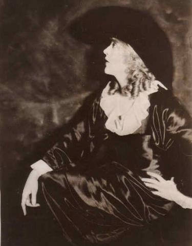 Mae Murray